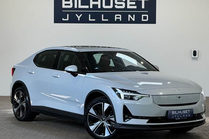 Grå Polestar 2 fra 2024 set udefra