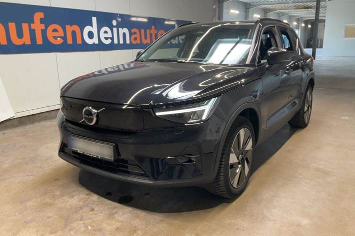 Sort Volvo XC40 fra 2024