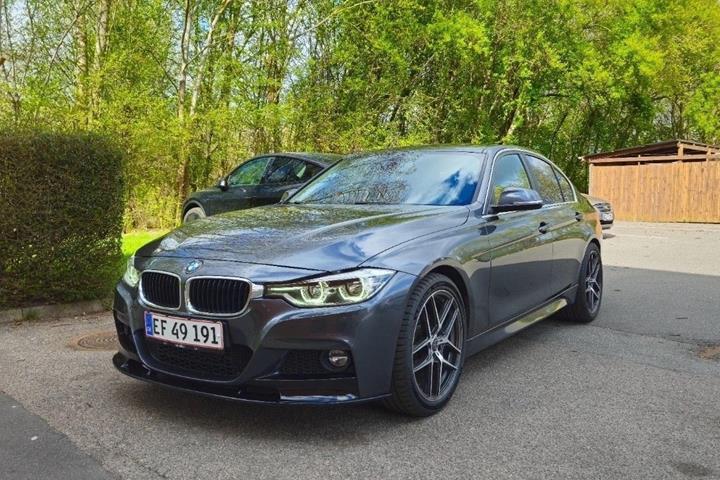 Grå BMW 320d fra 2018