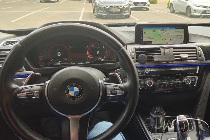 Grå BMW 320d fra 2018