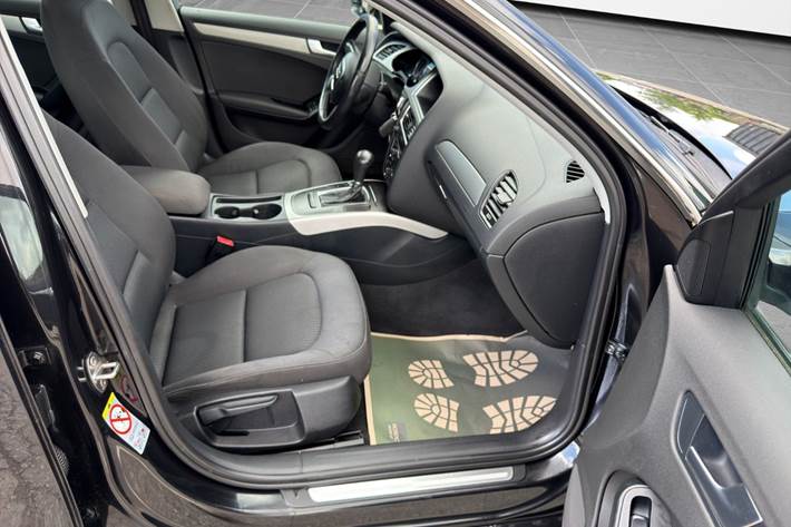 Sort Audi A4 fra 2008