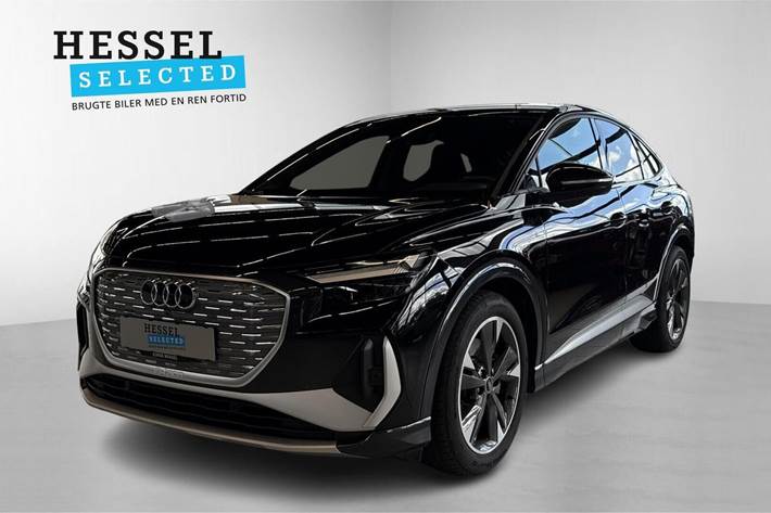 Sort Audi Q4 e-tron fra 2025 set udefra