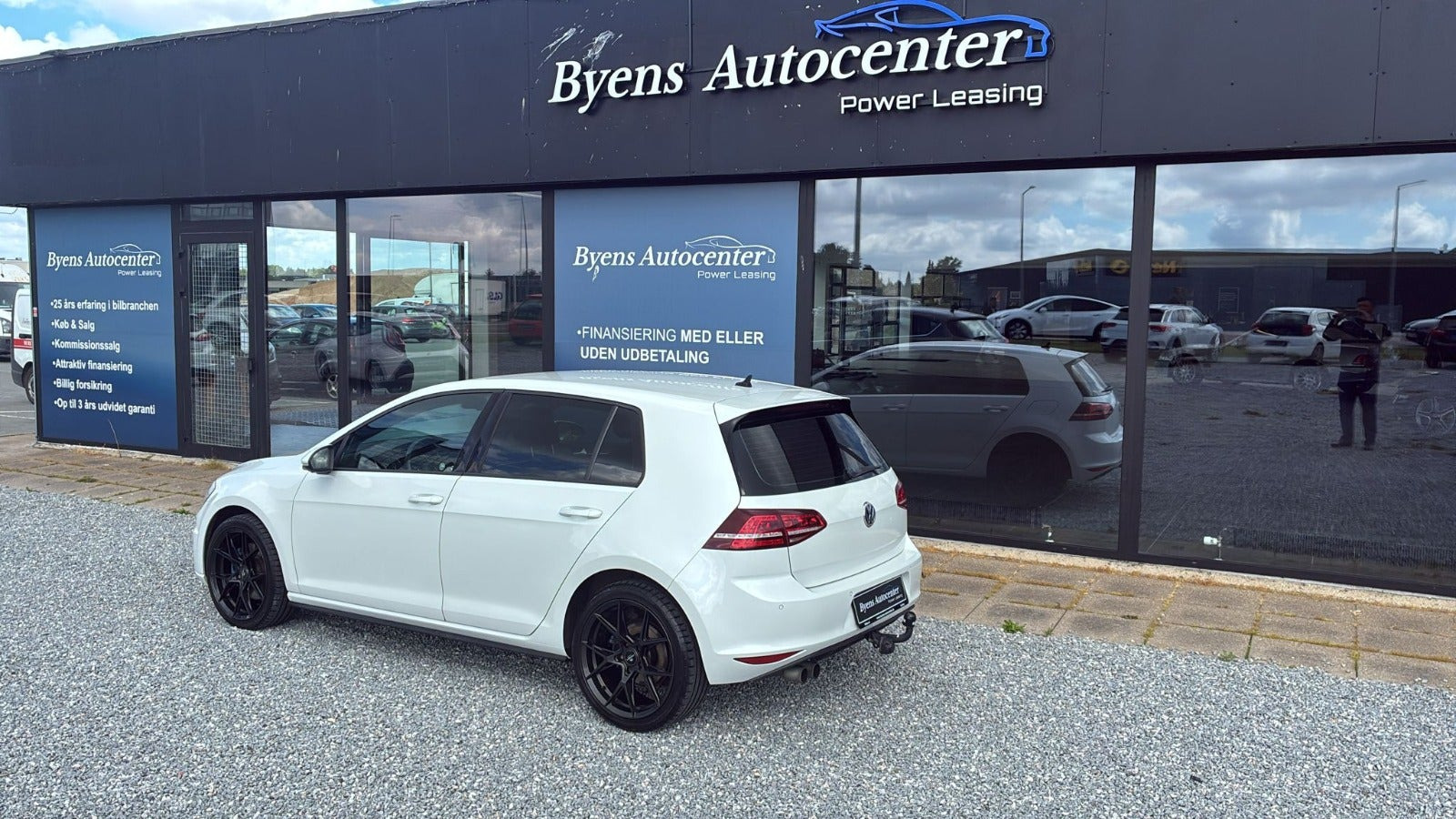 Hvid VW Golf VII fra 2015