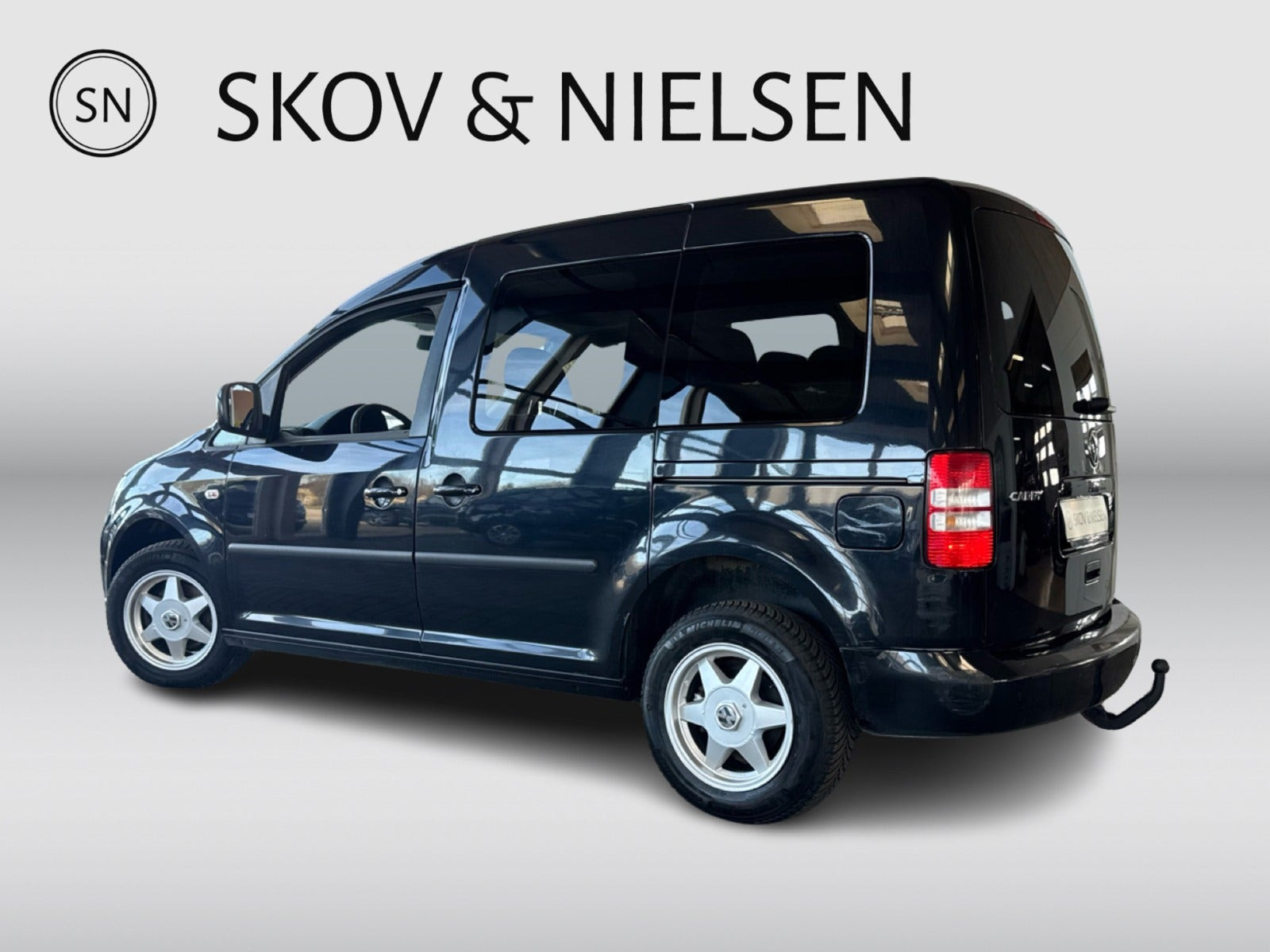 Sort VW Caddy fra 2011