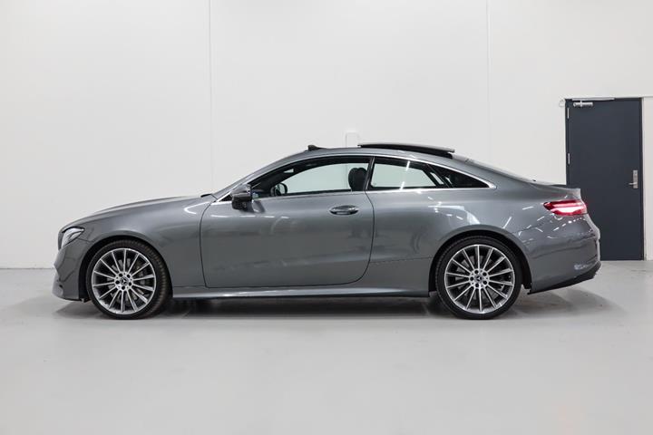 Grå Mercedes E400 fra 2017