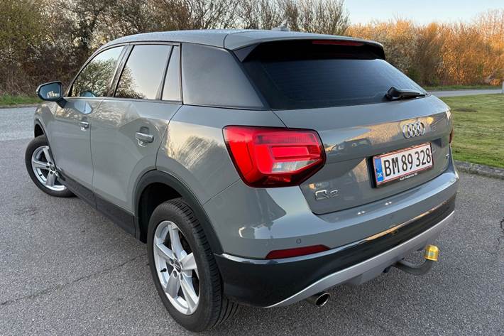 Grå Audi Q2 fra 2018