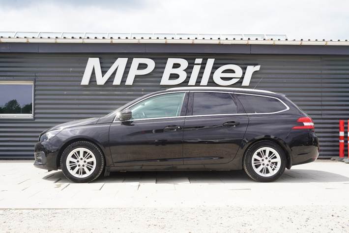 Sort Peugeot 308 fra 2020
