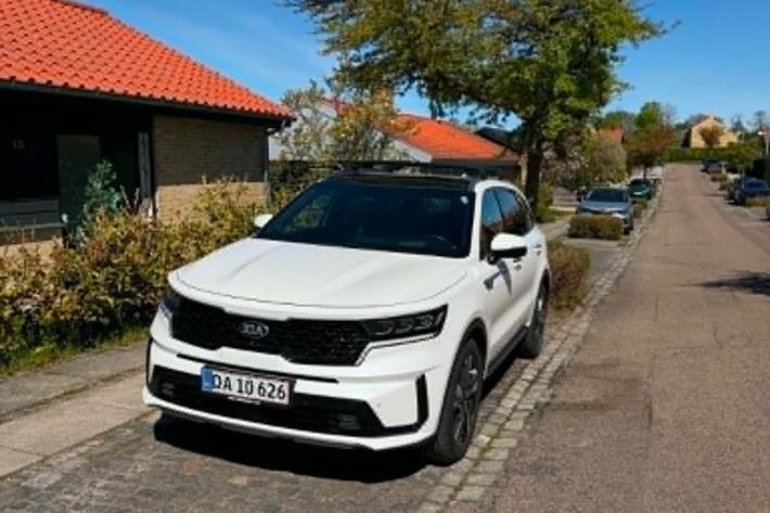 Hvid Kia Sorento fra 2021