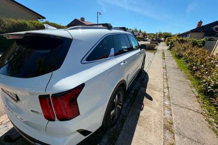 Hvid Kia Sorento fra 2021