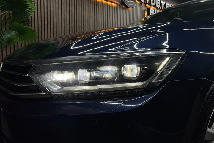 undefined VW Passat fra 2016