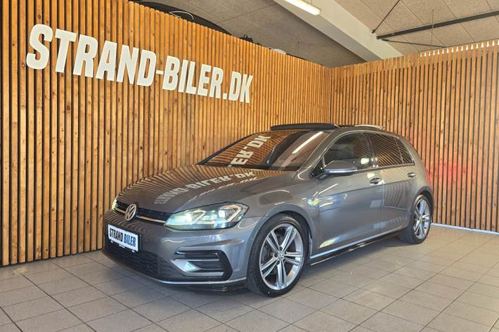 Grå VW Golf VII fra 2018