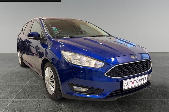 Blå Ford Focus fra 2016