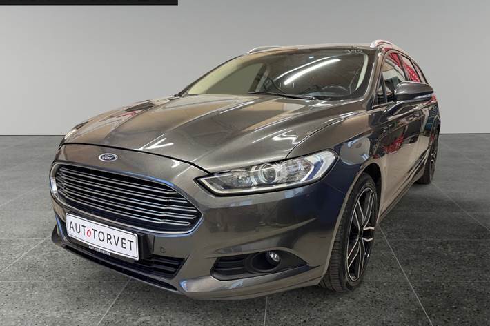 Grå Ford Mondeo fra 2016