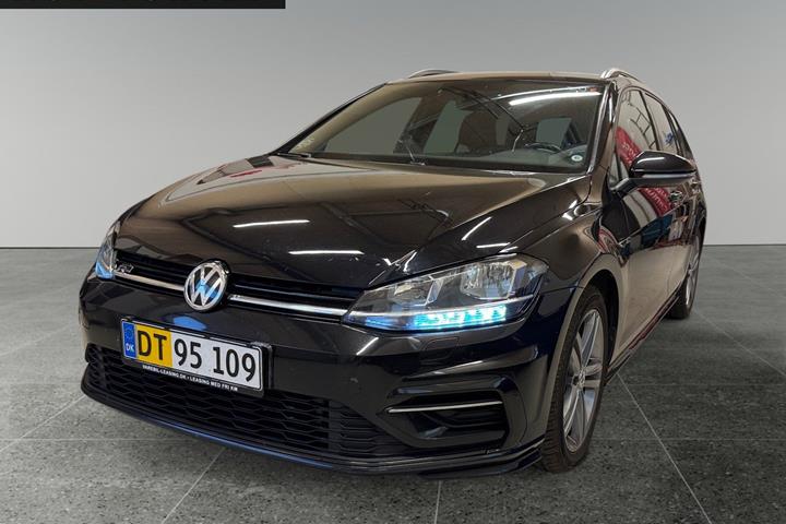 Sort VW Golf VII fra 2020 set udefra