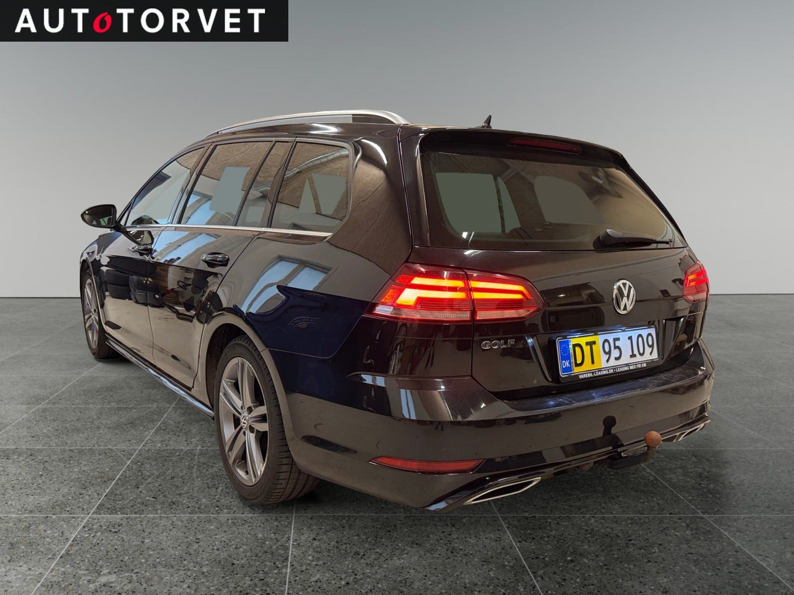 Sort VW Golf VII fra 2020