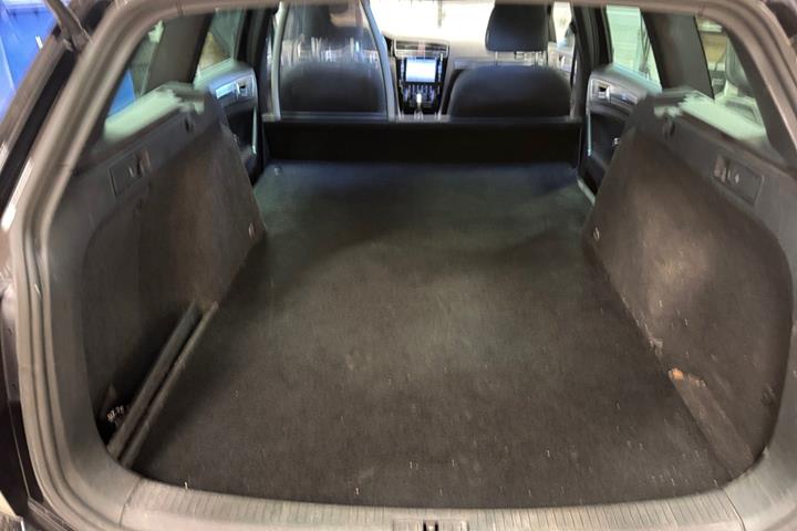 Sort VW Golf VII fra 2020