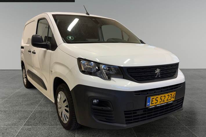 Hvid Peugeot Partner fra 2020