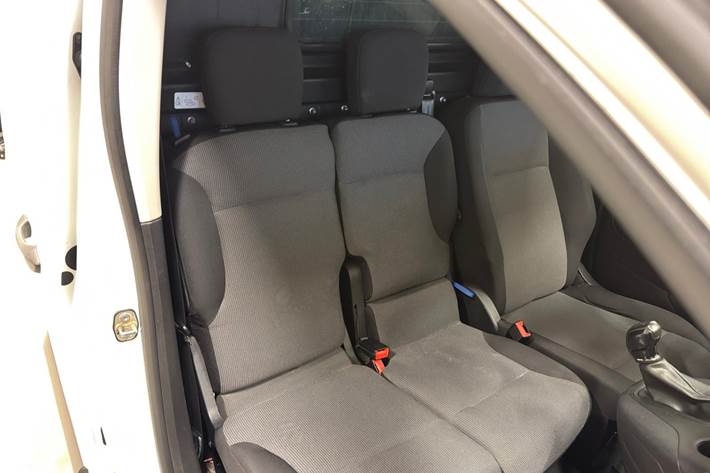 Hvid Peugeot Partner fra 2020