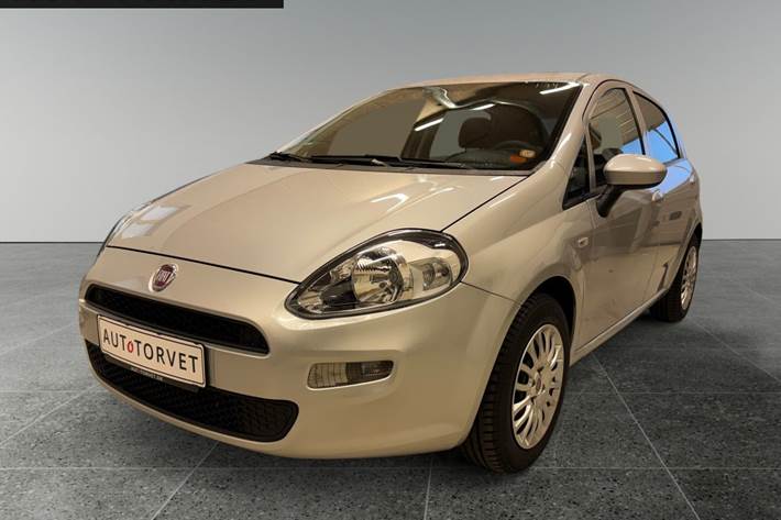 Sølv Fiat Punto fra 2016