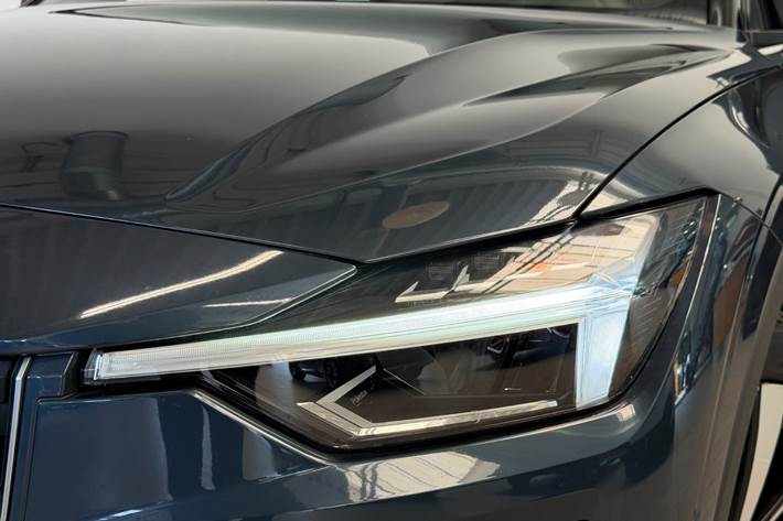 Blå Polestar 2 fra 2023