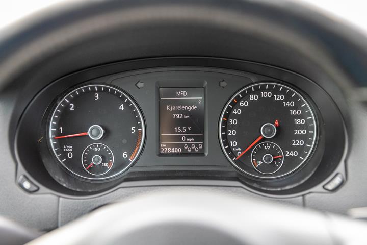 Sort VW Sharan fra 2011