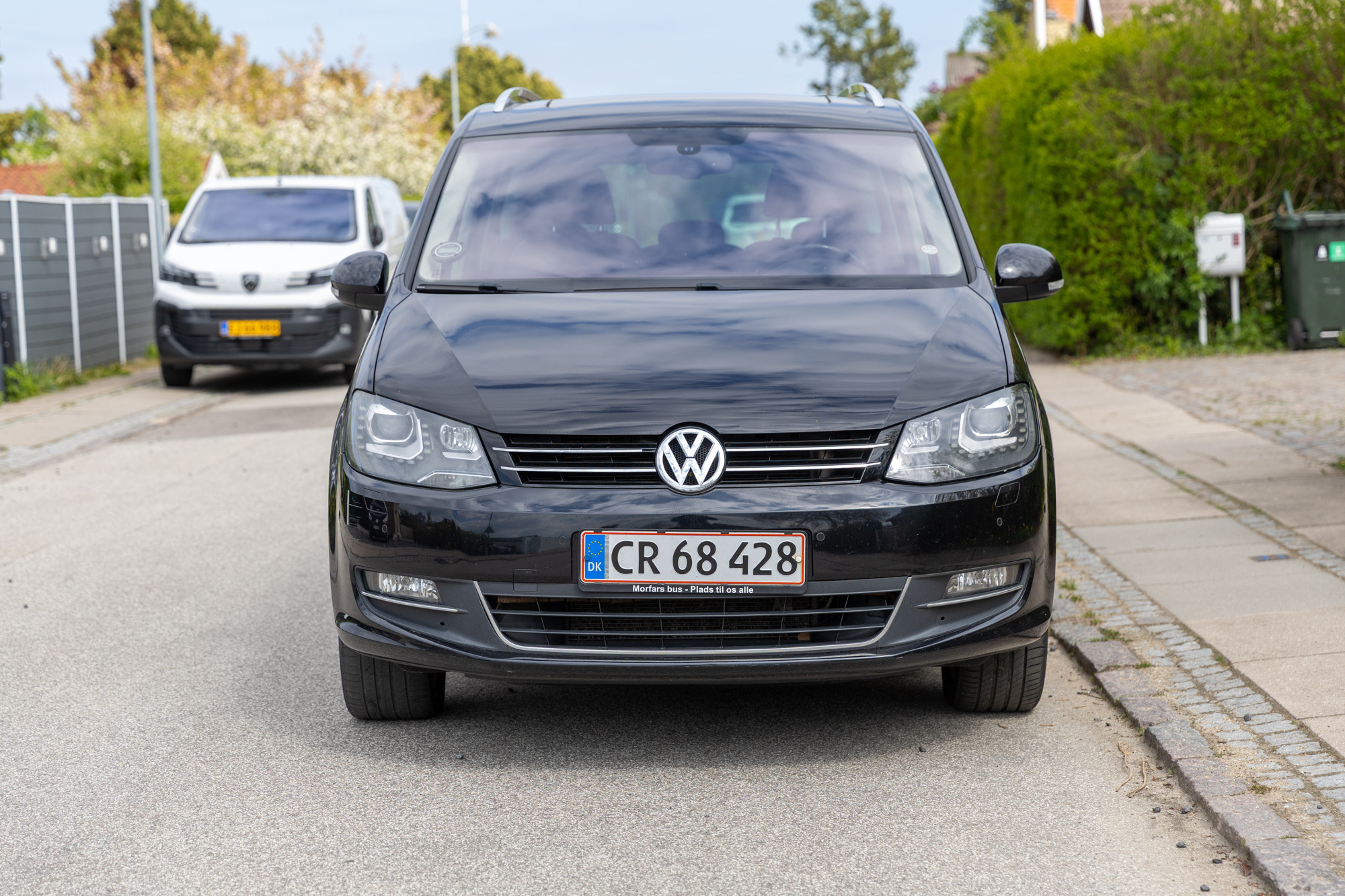 Sort VW Sharan fra 2011