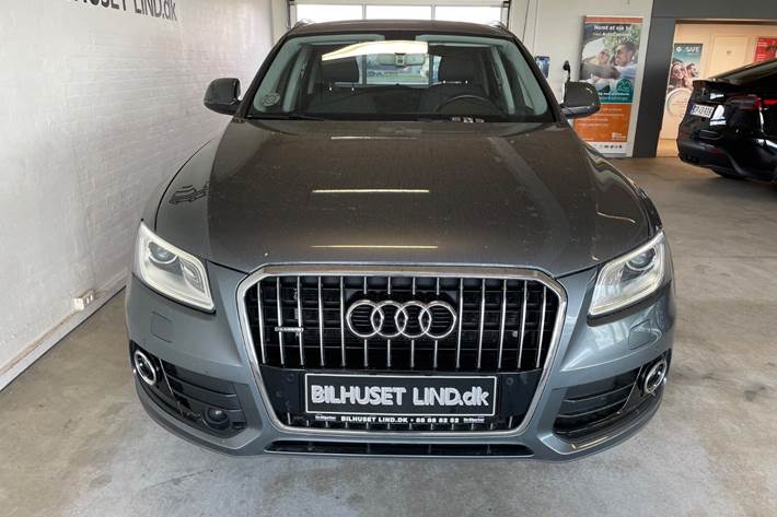 Grå Audi Q5 fra 2015