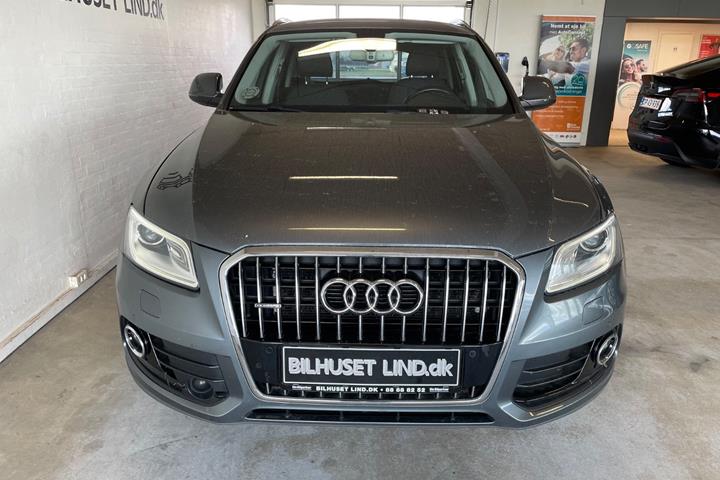 Grå Audi Q5 fra 2015