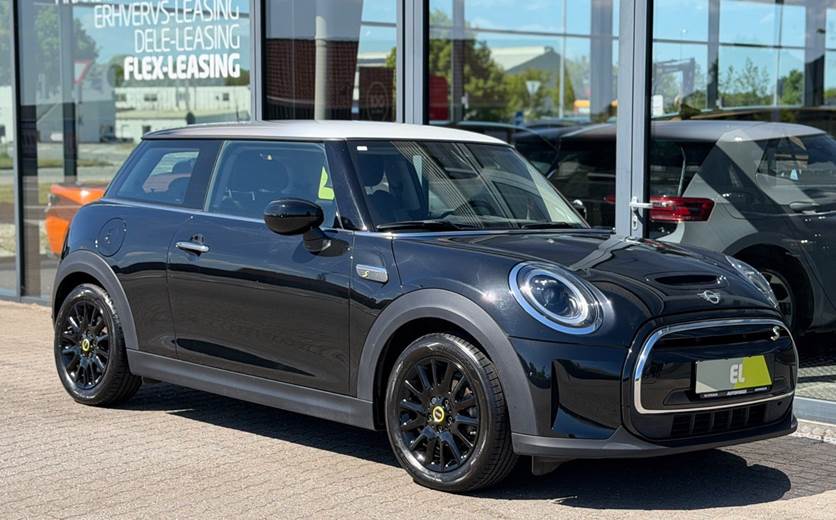 Mini Cooper SE Essential