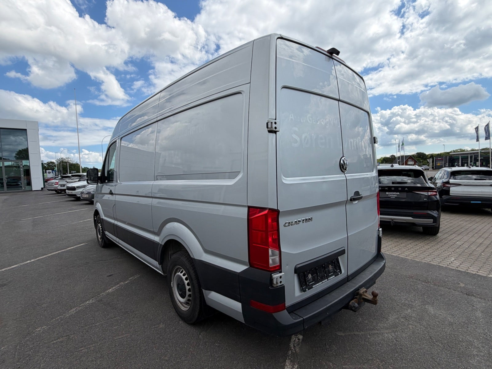 Gul VW Crafter 35 fra 2020