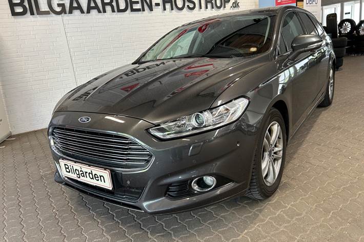 Sort Ford Mondeo fra 2018