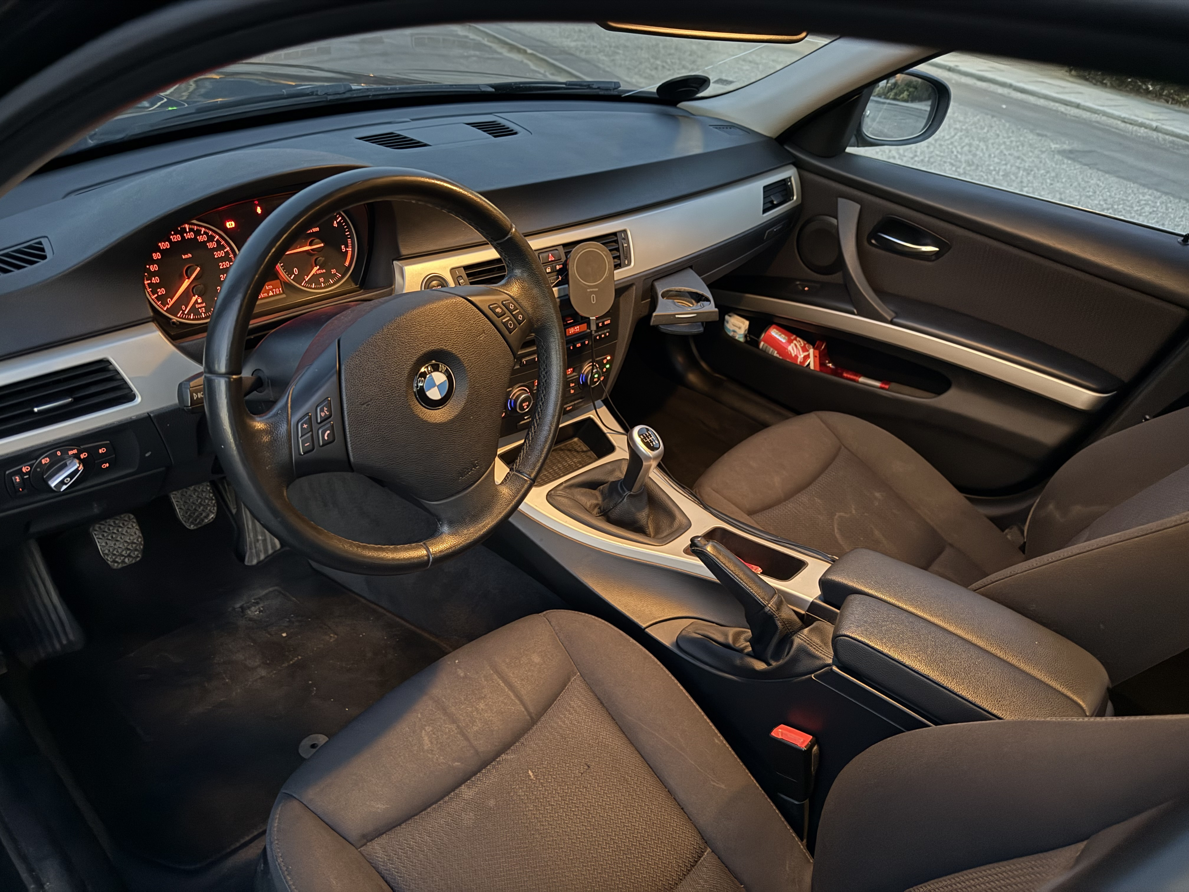 Sort BMW 3-Serie fra 2012