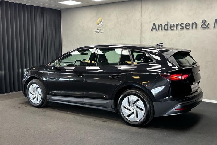 Sort Skoda Enyaq fra 2022