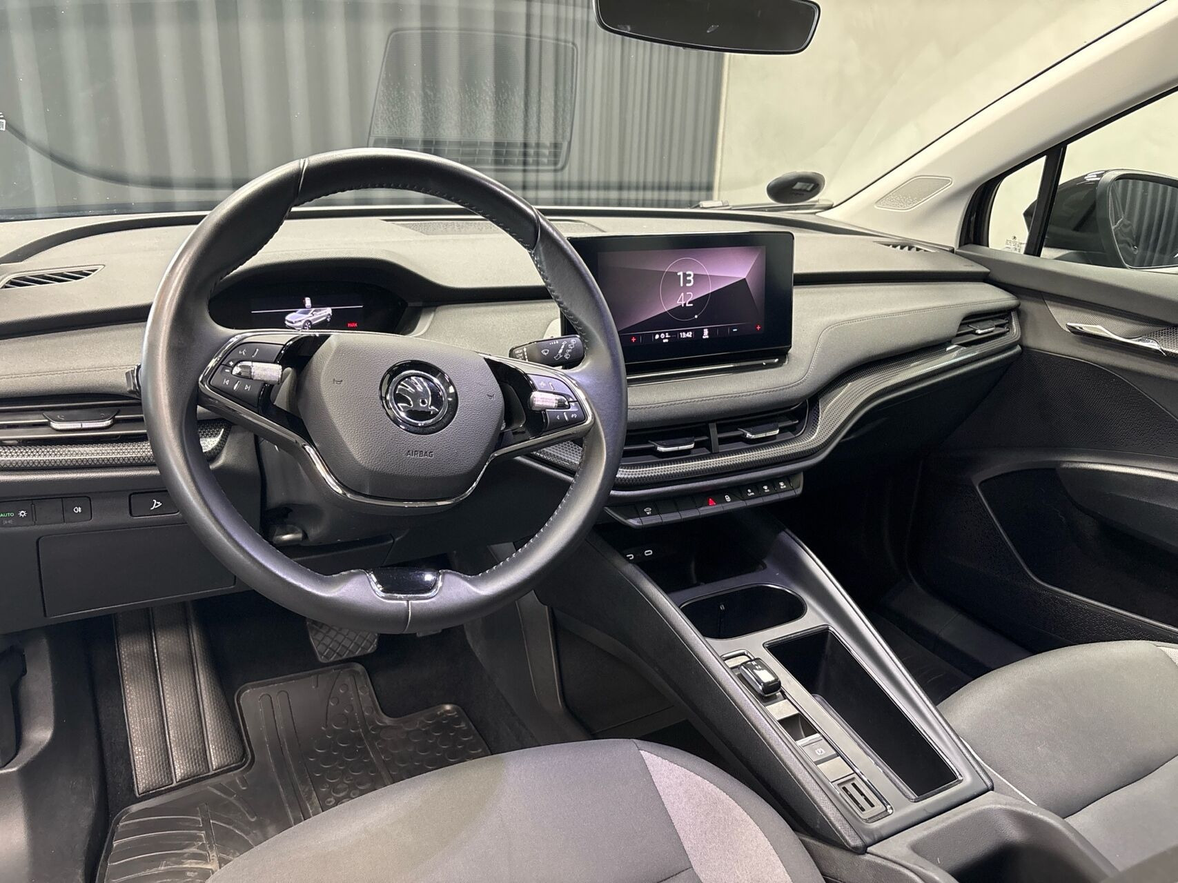Sort Skoda Enyaq fra 2022