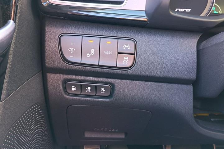 Hvid Kia Niro fra 2018