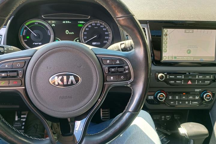 Hvid Kia Niro fra 2018