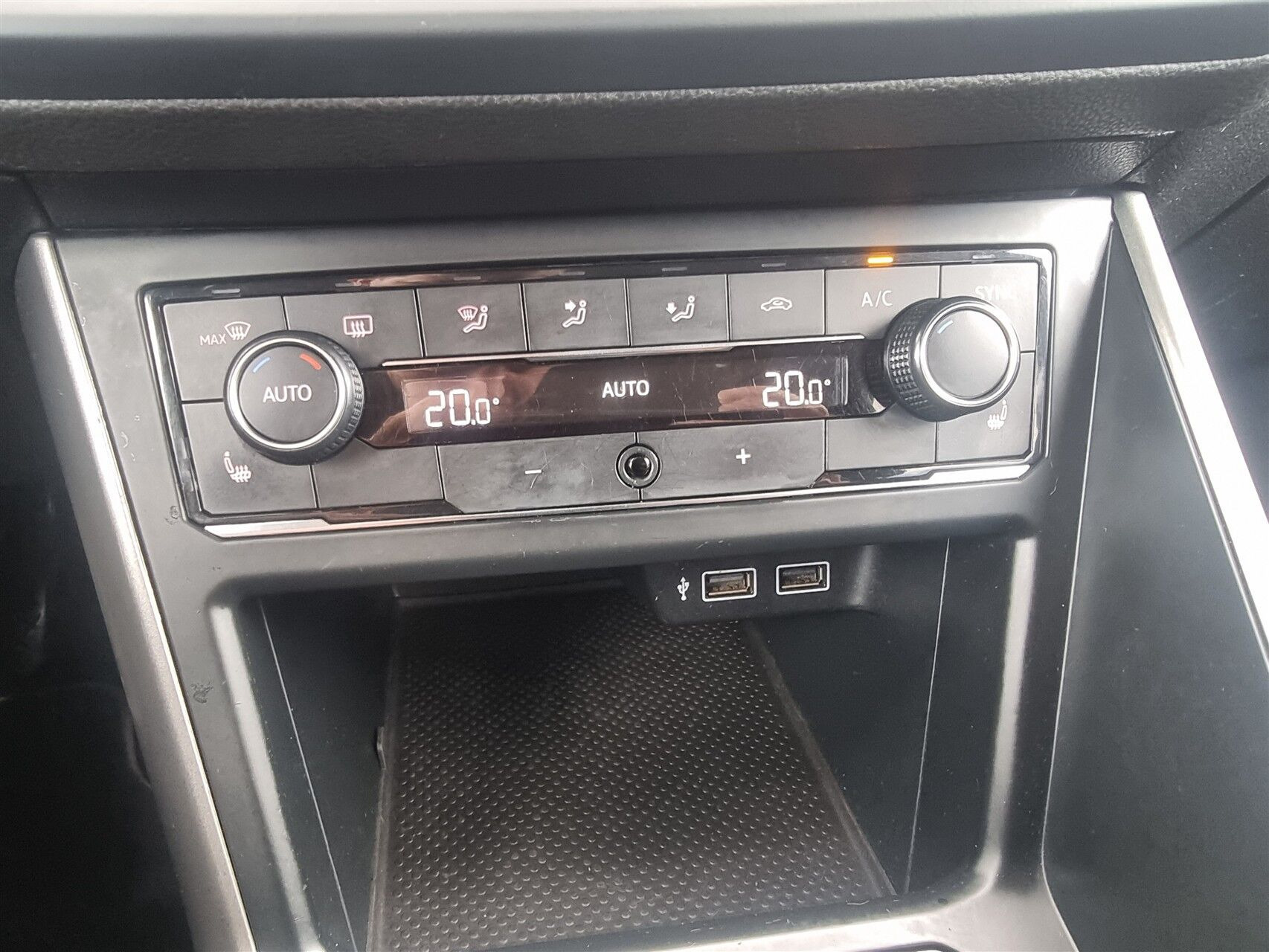 Sort VW Polo fra 2018