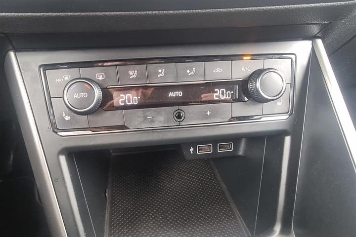 Sort VW Polo fra 2018