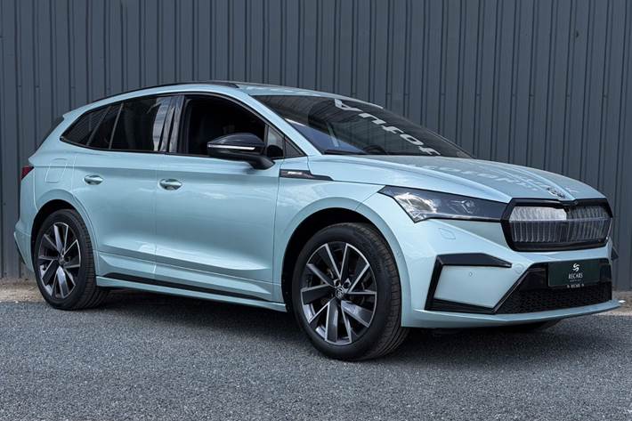 Grøn Skoda Enyaq fra 2022