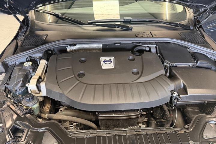Grå Volvo V60 fra 2015
