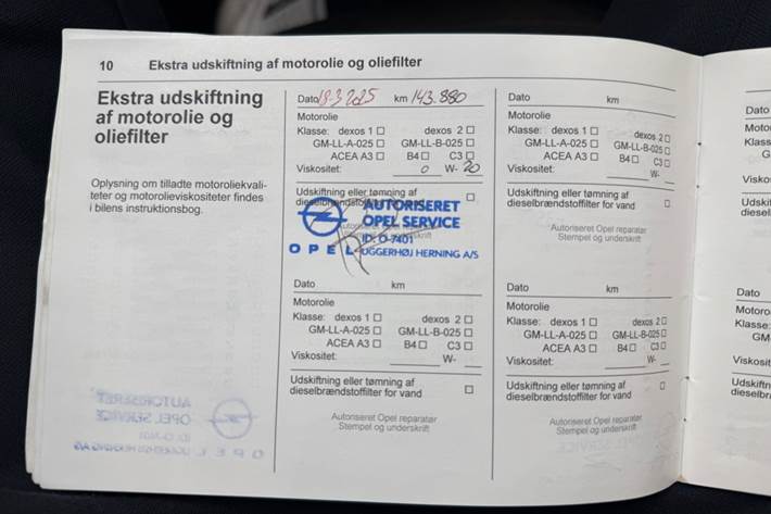 Sort Opel Corsa fra 2015