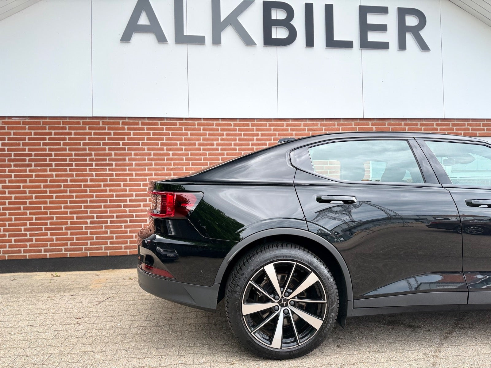 Sort Polestar 2 fra 2022