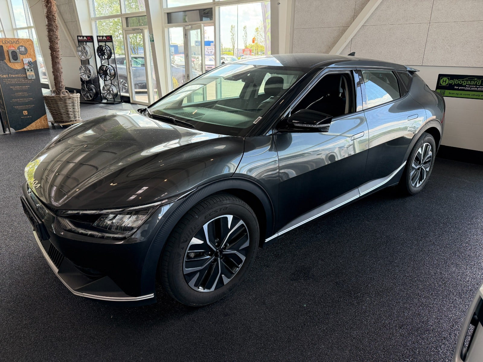 Grå Kia EV6 fra 2023