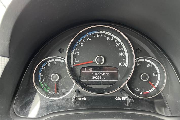 Hvid VW E-UP! fra 2022