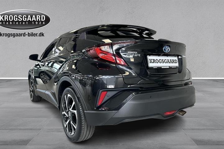 Sort Toyota C-HR fra 2021