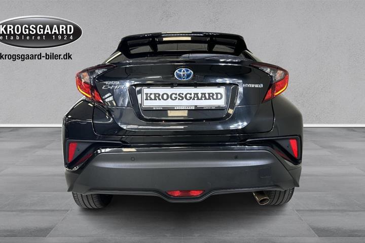 Sort Toyota C-HR fra 2021