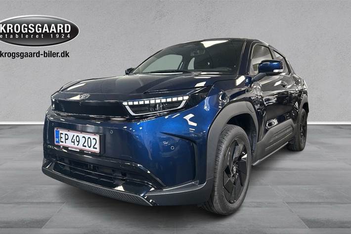 Blå Toyota Urban Cruiser fra 2025