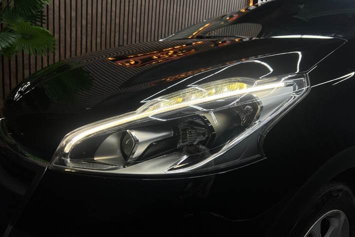undefined Peugeot 208 fra 2016