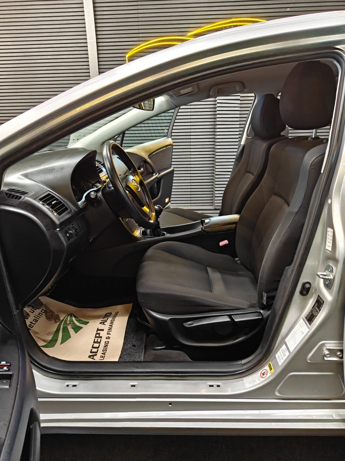 undefined Toyota Avensis fra 2011