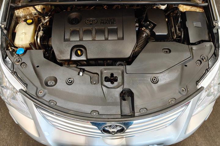 undefined Toyota Avensis fra 2011